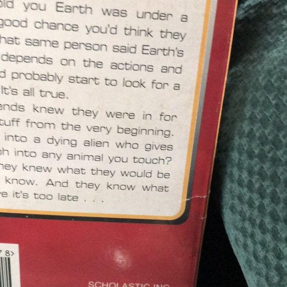 “Animorphs: The VISITOR” Applegate #2 - Picture 3 of 13